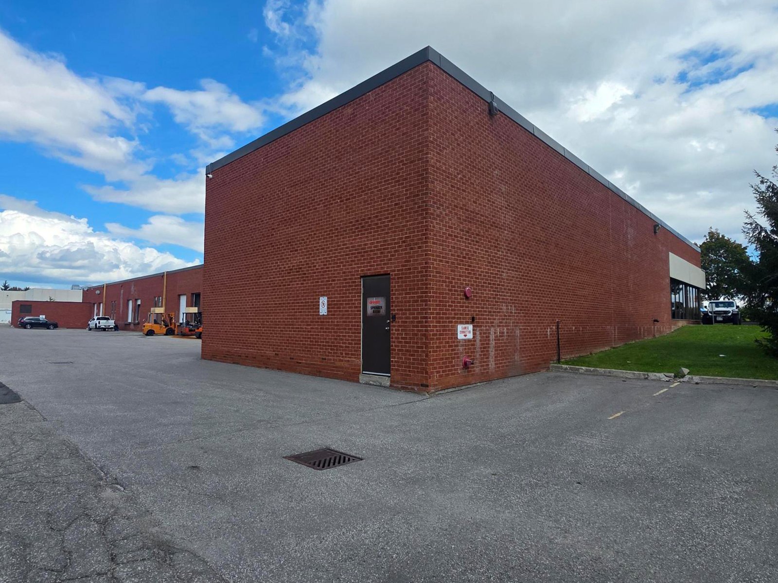 135EBC_Exterior_04_WEB